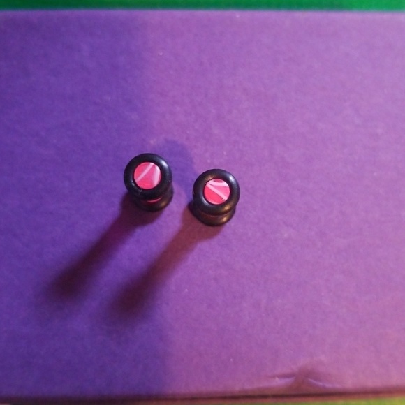 Pink & White 8g Acrylic Plugs - Picture 2 of 3